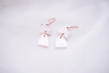 Load image into Gallery viewer, Basics - Mini Arch Speckled White (Medium Dangle)
